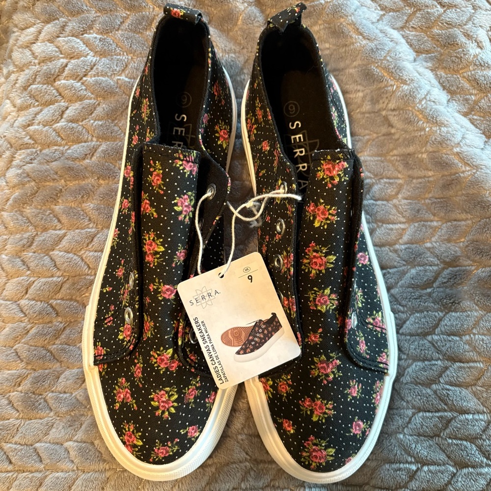 Serra Black Sneakers with Pink Floral Design